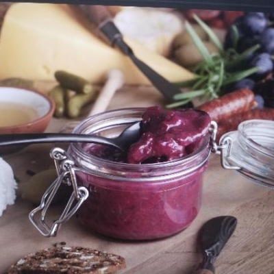 Ontario Blue Grape and Sautéed Onion Spread