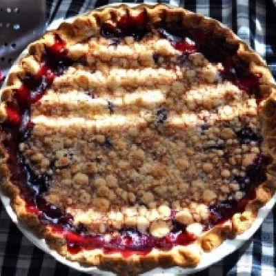 Cherry Pie With Sugar Crumb Topping